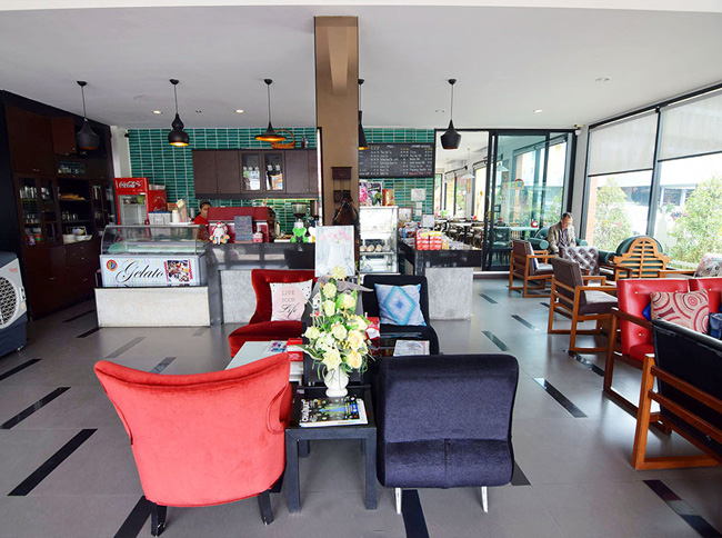 ร้านท่าพระจันทร์